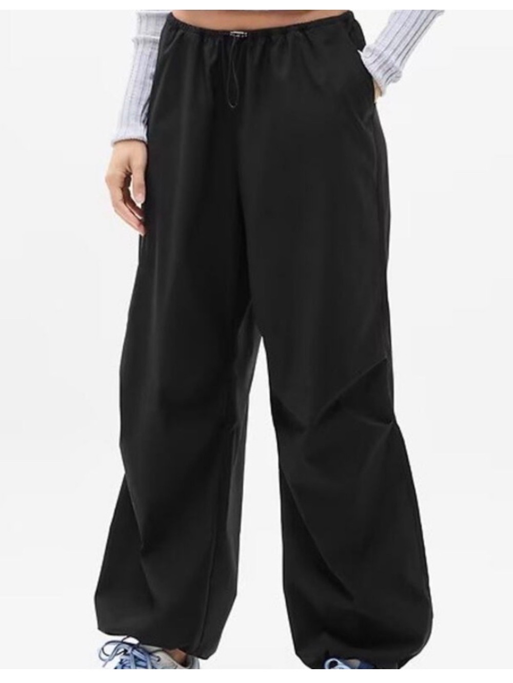 Midday Low Rise Pant

Black Wide-Leg Drawstring Pants